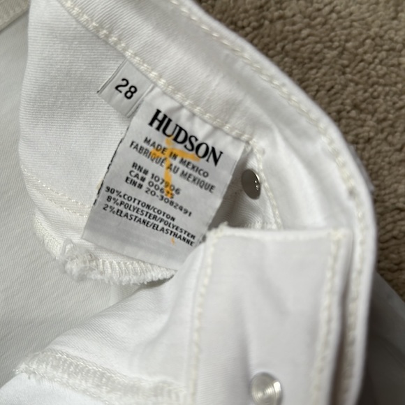 White Jeans Ripped/ Distressed - Picture 2 of 4